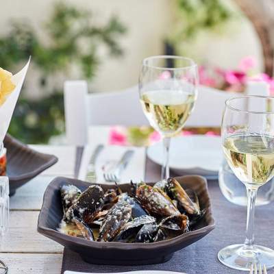 artgo restaurant fira santorini 2 2